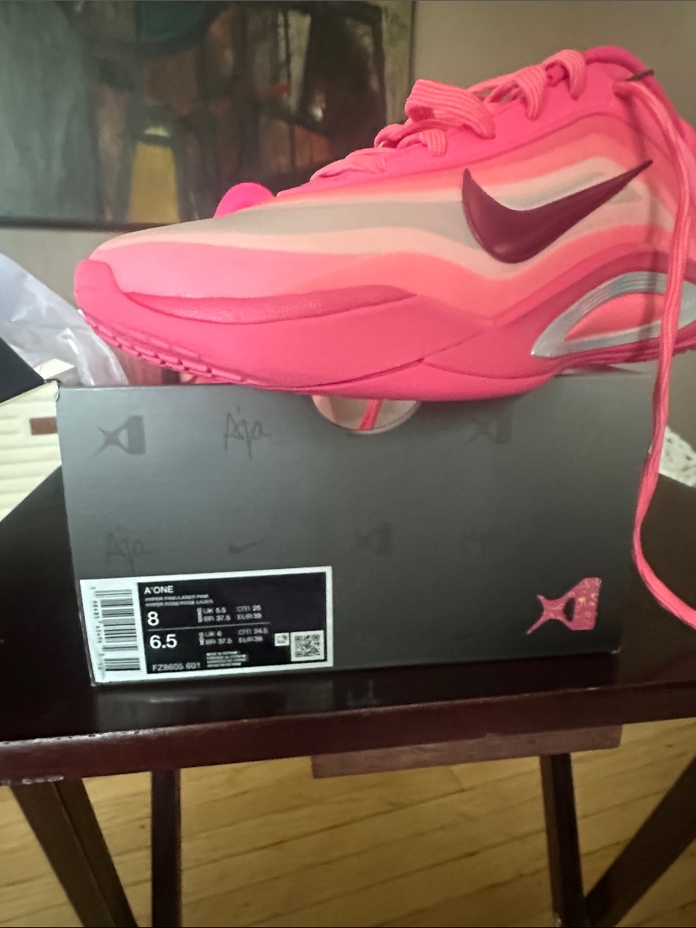 Nike Women’s Pink Gradient Athletic Sneakers with Burgundy Swoosh Accent